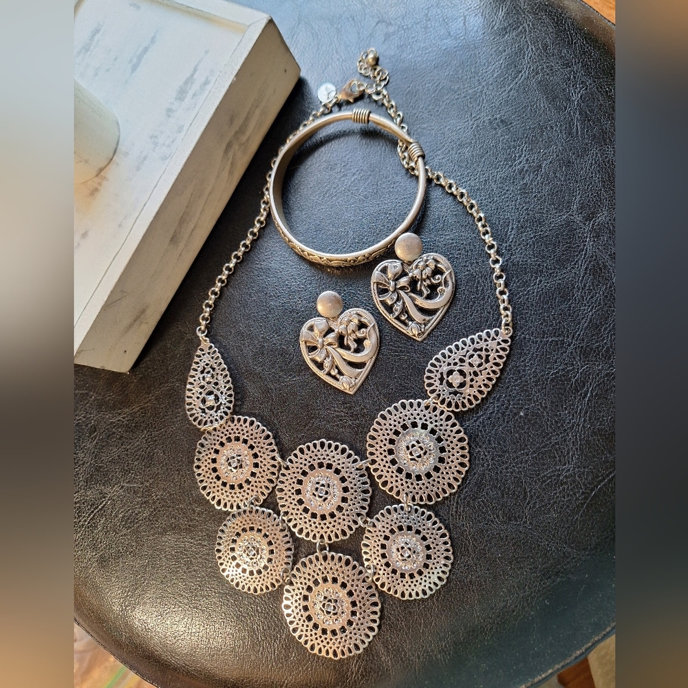 Silver Toned Metal Bib Style Necklace + Heart Earrings + Silver Bangle Bracelet - Picture 7 of 7